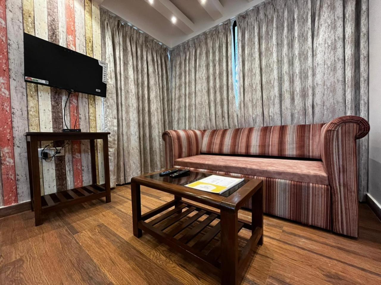 Santa Monica Resort - Calangute Extérieur photo